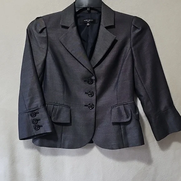 Nine West Gray 3 Button 3/4 Sleeve Blazer Size 4P - Picture 1 of 10